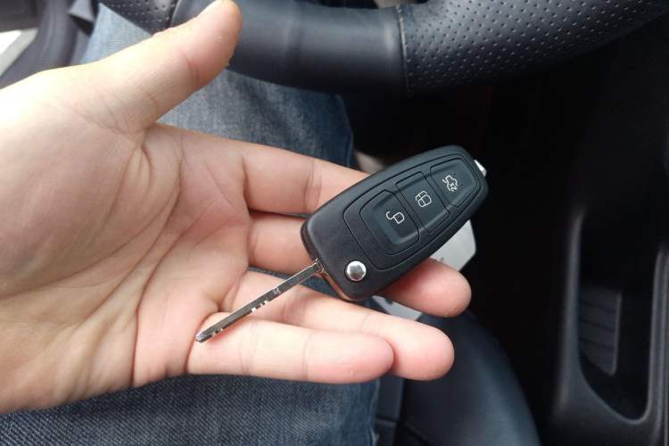 Used Ford Focus 2012 Sedan 1.6L Automatic Fashion Edition
