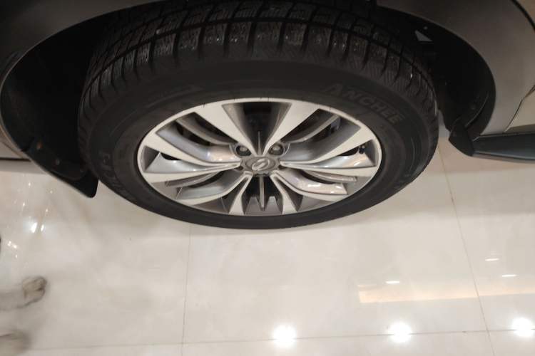 Used GAC Trumpchi GS8 2017 320T Two-Wheel Drive Luxury Smart Connectivity Version (7 Seats)
