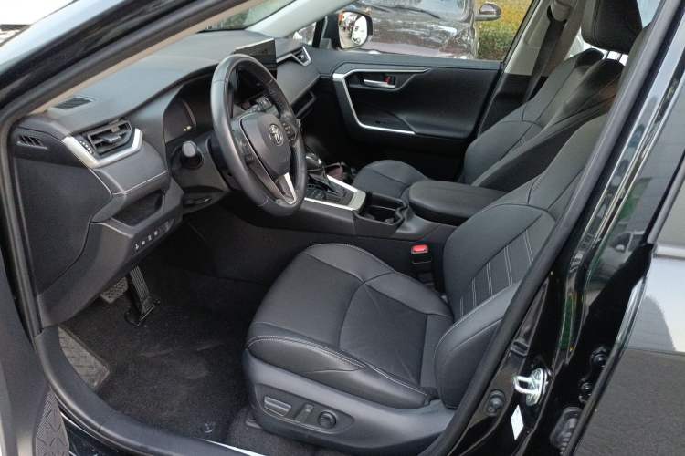 Used Toyota Wildlander 2023 2.0L CVT Four-Wheel Drive Luxury PLUS Edition
