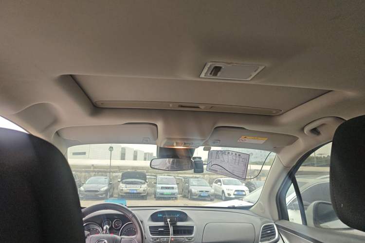 Used Buick Encore 2015 1.4T Automatic Two-Wheel Drive Urban Elite Version
