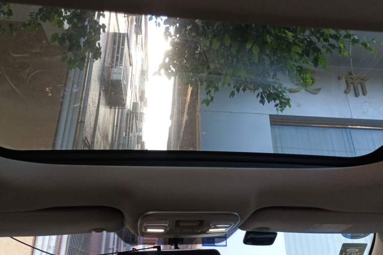 Used Geely Auto Emgrand X7 Sport 2018 1.8TD Automatic Two-Wheel Drive Smart Connect 4G Internet Edition
