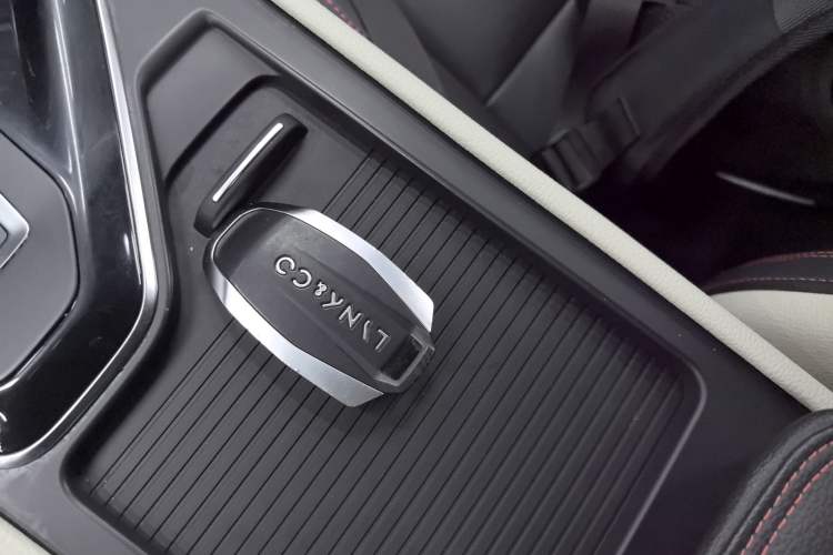 Used Lynk & Co 02 2019 1.5T DCT Two-Wheel Drive Shine Pro Edition China VI Standard
