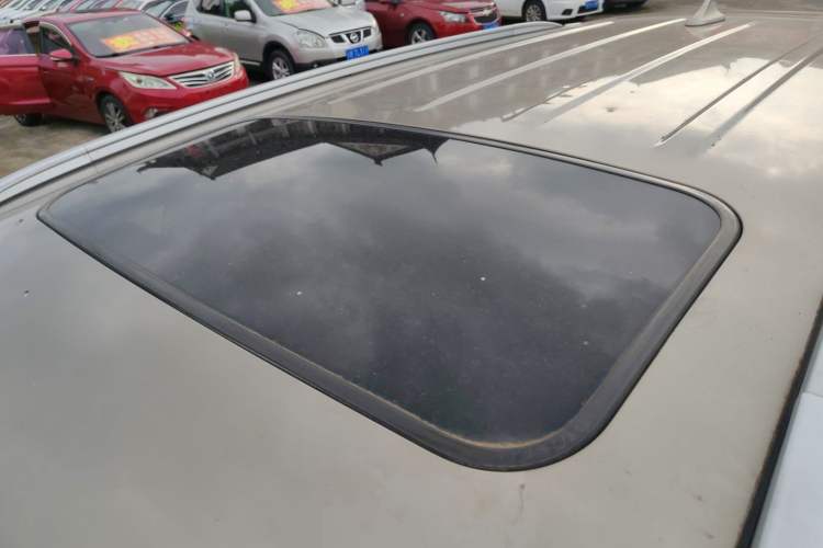 Used Changan CS75 2016 1.5T Manual FENGSHANG Model
