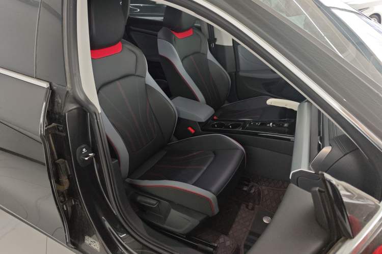 Used Volkswagen Lamando 2025 Lavida L 280TSI DSG Cool & Spicy PLUS Edition