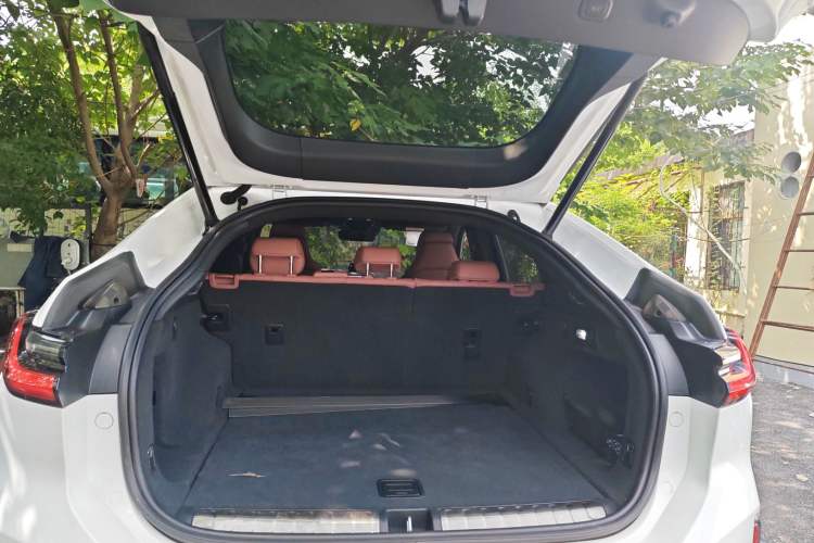 Used Nio EC6 2020 615 km Signature Edition
