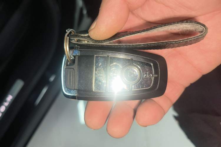 Used Lincoln Corsair 2021 2.0T Two-Wheel-Drive Luxury Edition
