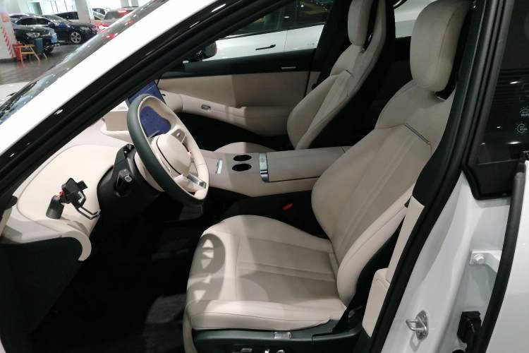 Used  YU7 2025 Ultra-Long Range Rear-Wheel Drive Version
