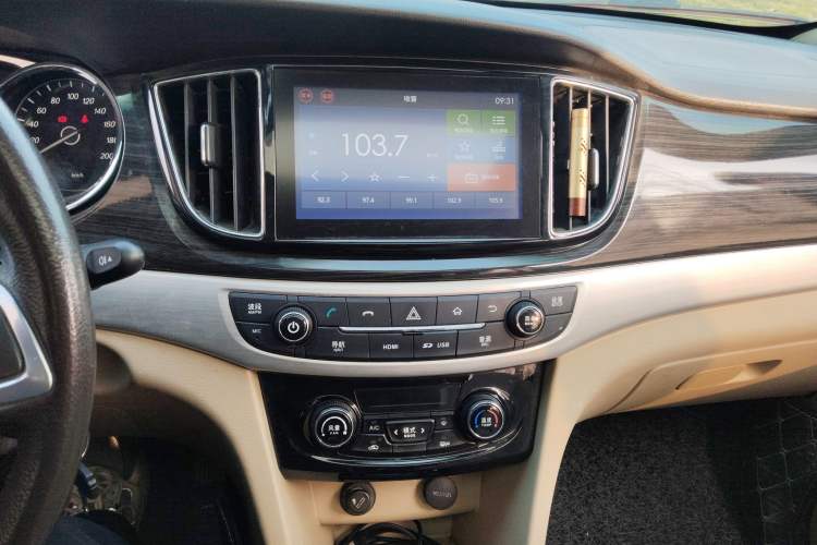 Used Baojun 730 2016 1.5T Manual Luxury Edition 7 Seats