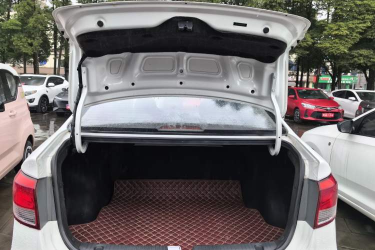 Used Kia K2 2015 Sedan 1.4L Automatic GLS
