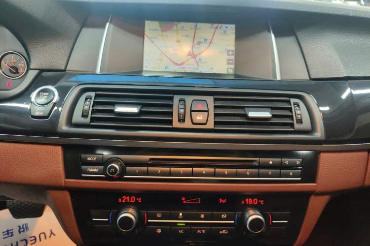 Used BMW 5 Series 2014 520i Elegant Edition
