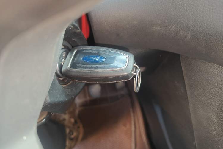 Used Ford Focus 2012 Hatchback 1.6L Manual Fashion Edition