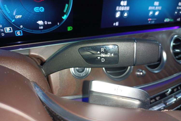 Used Mercedes-Benz E-Class New Energy 2022 Second Facelift E 350 e L Plug-in Hybrid Sedan
