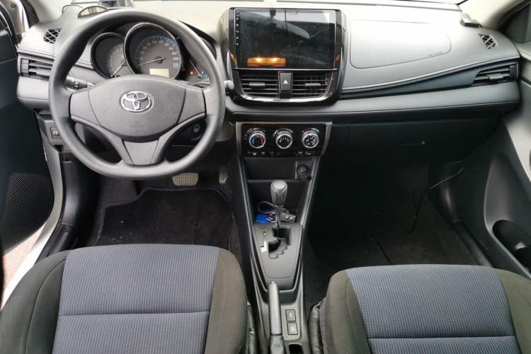 Used Toyota YARiS L 2016 Revised 1.5E CVT Charming Edition
