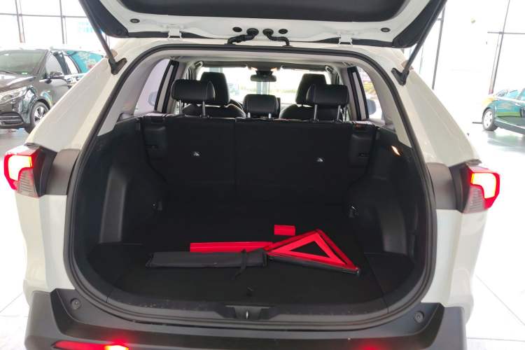 Used Toyota RAV4 2020 2.0L CVT Two-Wheel Drive Fashion Edition