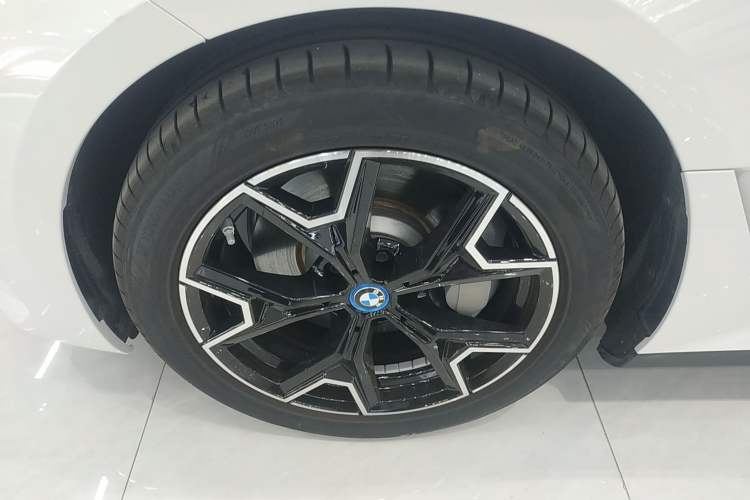Used BMW i3 2024 eDrive 40 L Midnight Edition