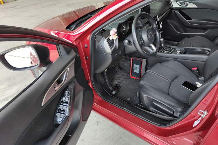 Used Mazda Mazda 3 Axela 2019 Cloud-Controlled Sedan 1.5L Automatic Luxury Model China VI Standard
