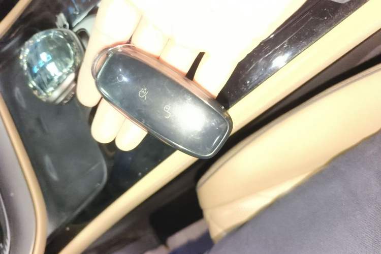 Used Denza D9 2022 EV 620 Prestige Model