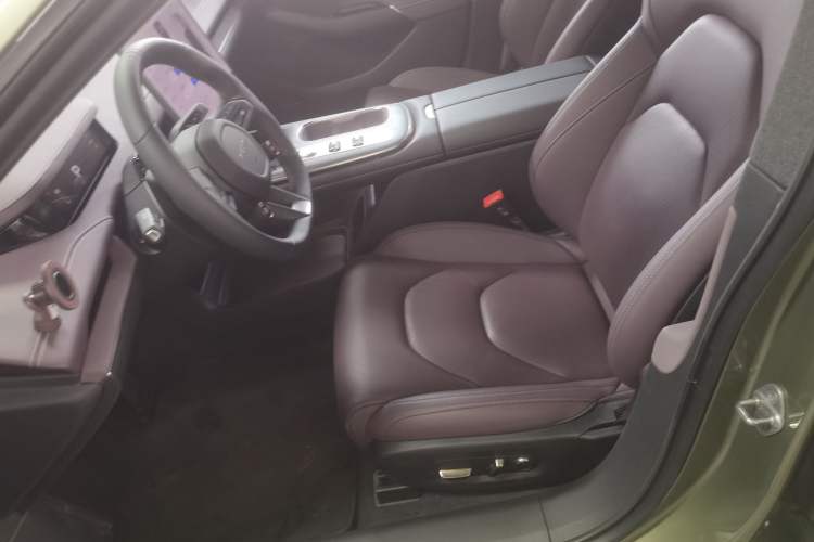 Used  SU7 2024 Rear-Drive Ultra-Long Range Advanced Pro-Level Intelligent Driving Version