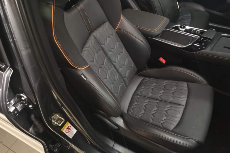 Used Changan UNI-T 2022 1.5T Prestige Version
