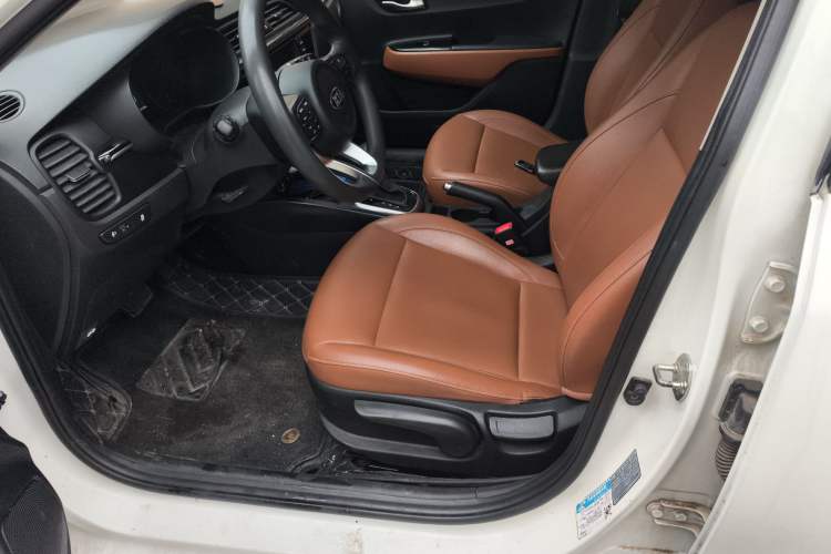 Used Kia KX Cross 2017 1.4L AT GLS
