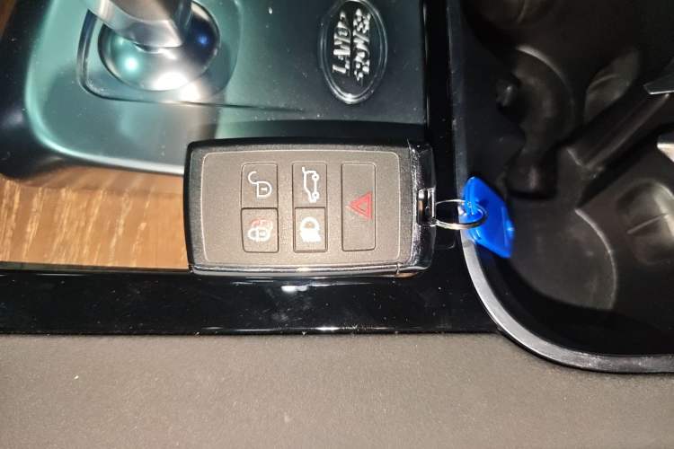 Used Land Rover Discovery Sport New Energy 2021 P300e Performance Tech Edition
