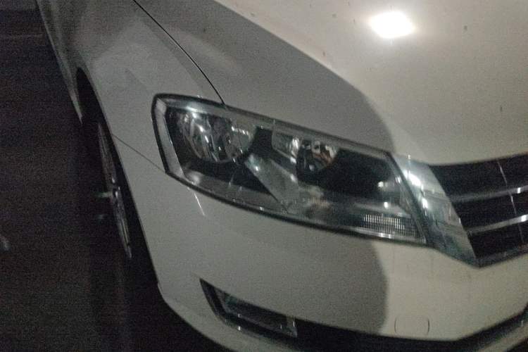 Used Volkswagen Lavida 2013 Restyled Classic 1.6L Manual Comfort Edition
