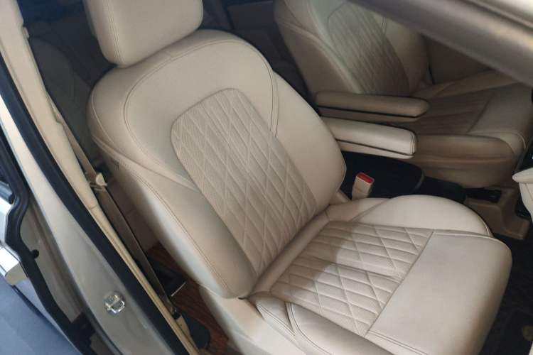 Used Buick GL8 2022 ES Landtrek 653T Flagship Model
