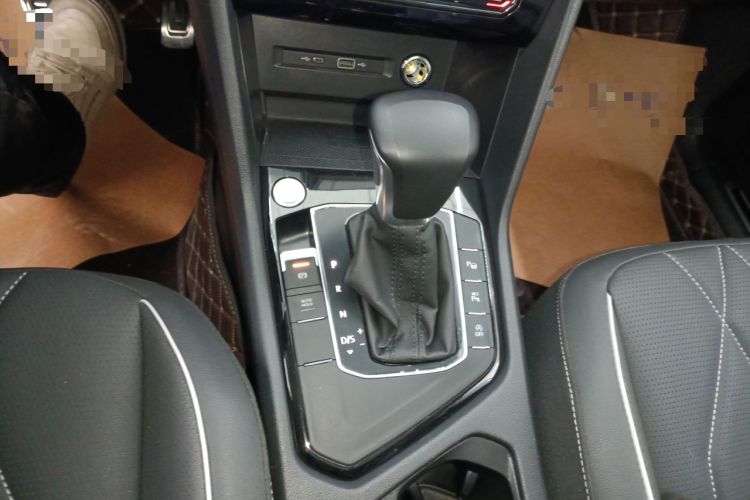 Used Volkswagen Tiguan L 2023 330TSI Automatic Two-Wheel Drive R-Line Enjoyment Edition
