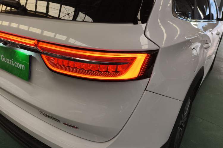 Used JETOUR X90 PLUS 2025 Beyond Edition 1.6TD DCT Villa PRO 7-Seater