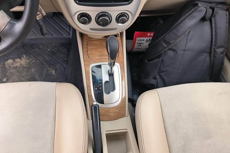 Used Buick Excelle 2015 1.5L Automatic Classic Model
