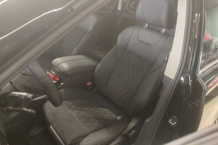 Used Hongqi HS7 2021 2.0T DCT Two-Wheel Drive Smart Connect Flagship Edition
