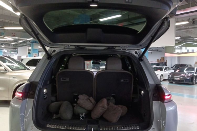 Used Li Auto L8 2023 Pro Model