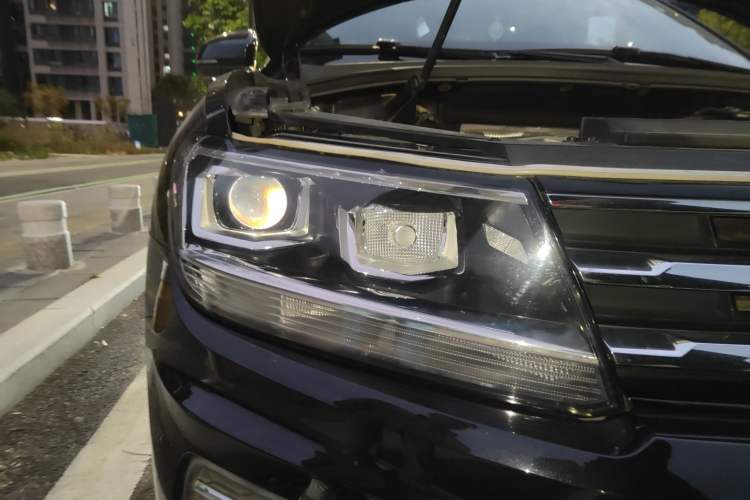 Used Volkswagen Tiguan L 2019 Revised Version 330TSI Automatic Two-Wheel Drive Intelligent Luxury Edition China V Standard