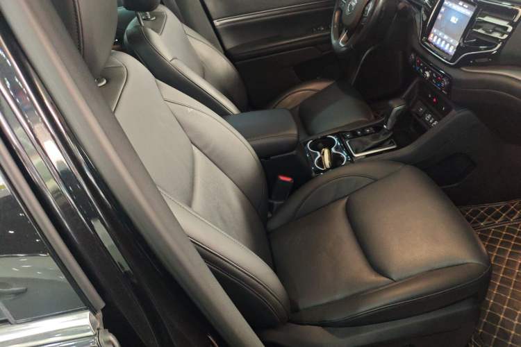 Used  Grand Commander 2022 2.0T Two-Wheel Drive Elite Version
