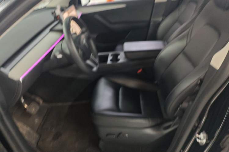 Used Tesla Model Y 2023 Long-Range All-Wheel-Drive Version