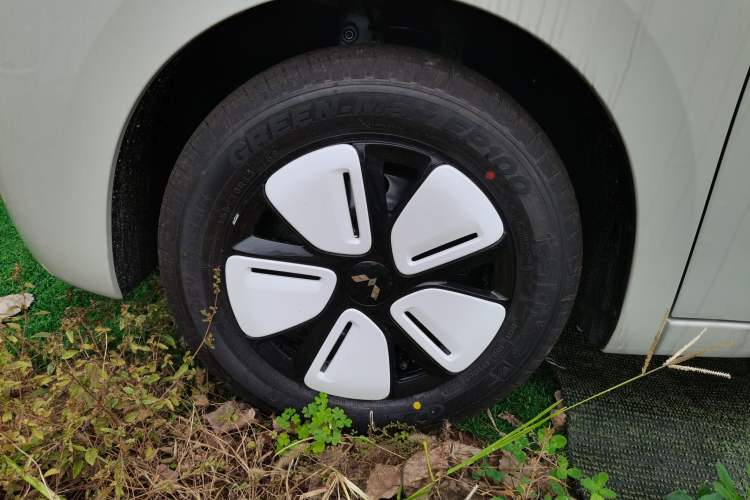 Used Wuling Hongguang MINIEV 2025 Four-Door Version Advanced Edition
