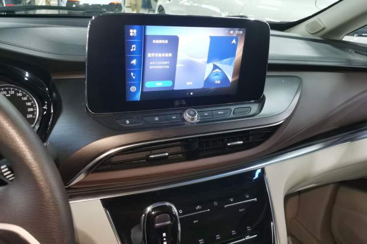 Used Buick GL8 2023 Land Executive Class Comfort Model
