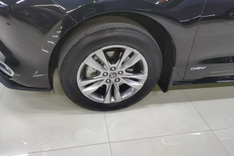 Used Toyota Sienna 2024 2.5L Hybrid Four-Wheel Drive Prestige Edition