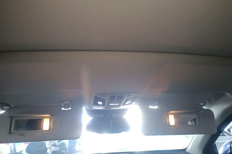 Used Wey VV5 2017 2.0T Ultra-Luxury Version
