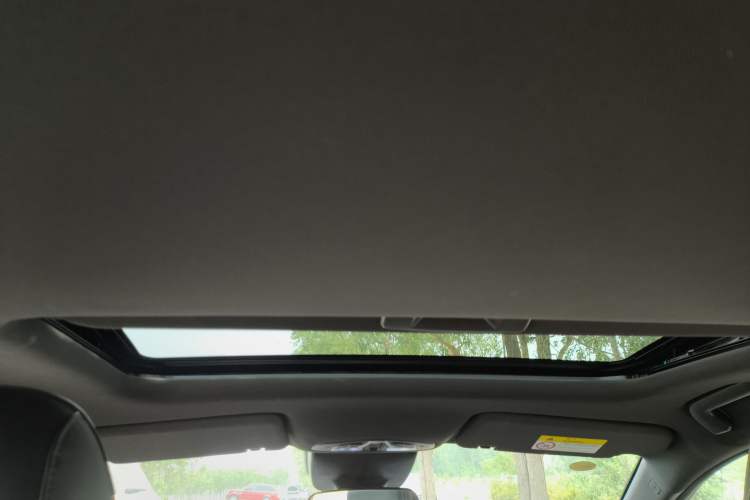 Used GAC Trumpchi EMPOW 2023 270T DCT J11 Version
