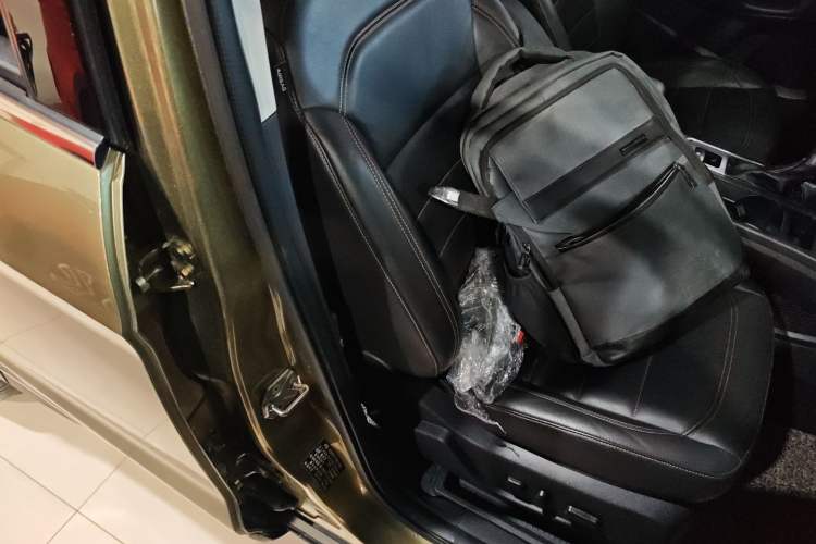 Used Ford Kuga 2017 EcoBoost 245 Four-Wheel-Drive Sport Model
