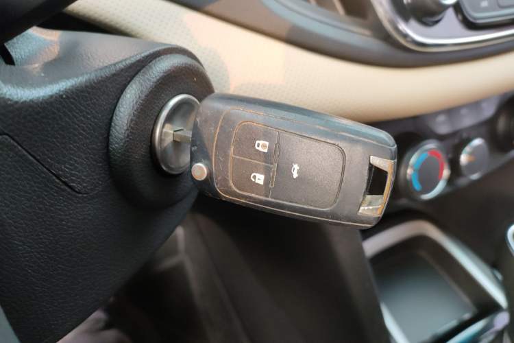 Used Chevrolet Monza 2021 320 Automatic Enjoyment Sunroof Edition
