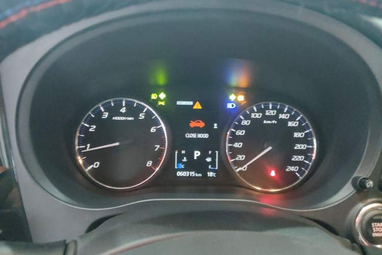 Used Mitsubishi Outlander 2019 2.4L 4x4 Zhi Xiang Edition 7 Seats China VI Standard
