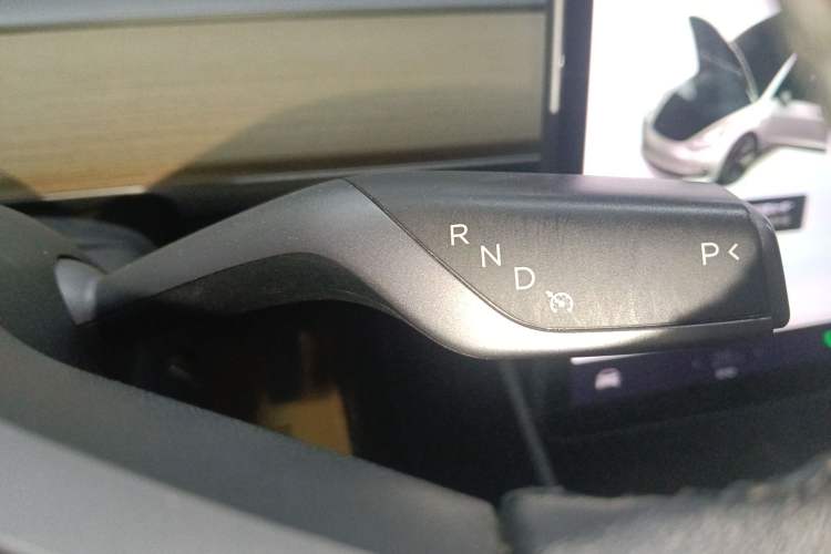 Used Tesla Model 3 2019 Standard Range Rear-Wheel Drive Upgraded Version (60 kWh)