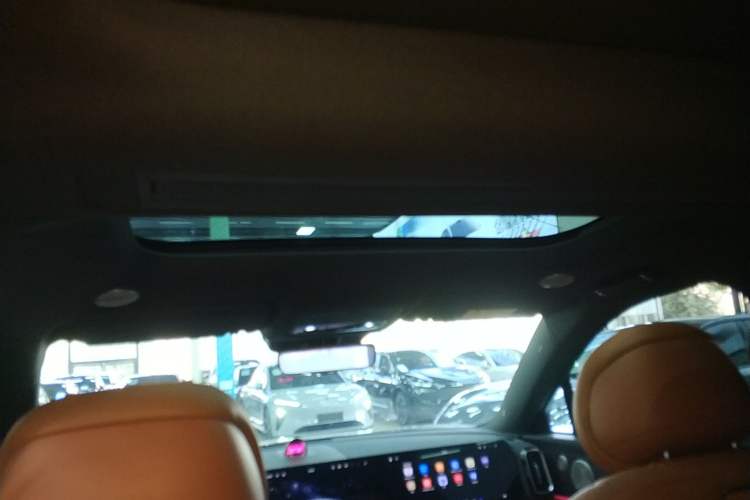 Used Hima AITO M9 2025 Extended-Range Ultra Version 52 kWh 6-Seater