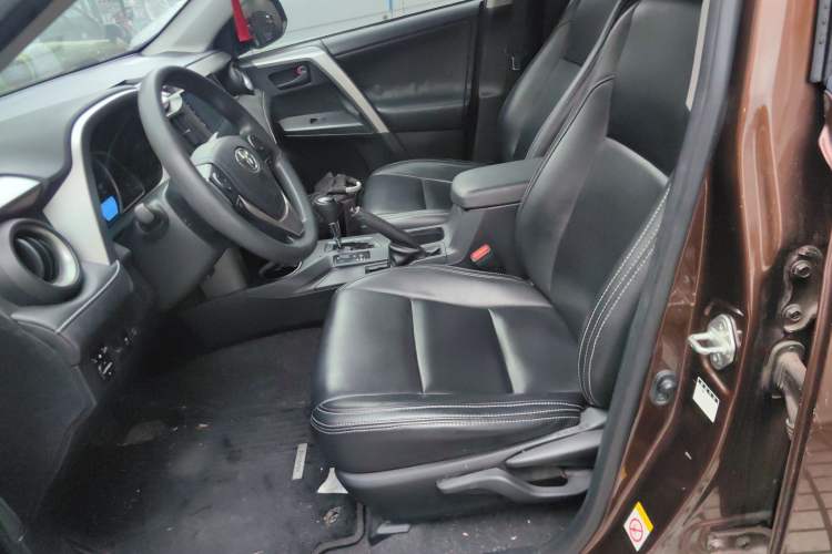 Used Toyota RAV4 2016 2.0L CVT Two-Wheel Drive Fashion Edition China V Standard