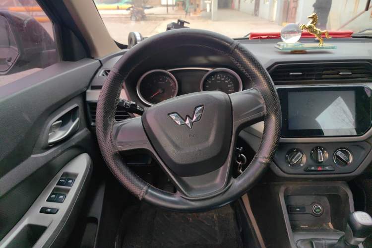 Used Wuling Hongguang 2018 1.5L S Comfort Model L2B
