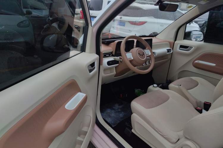 Used Wuling Hongguang MINIEV 2024 3rd Generation 215km Youth Edition
