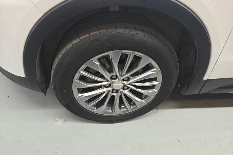 Used Cadillac XT4 2024 28T Two-Wheel-Drive Luxury Version
