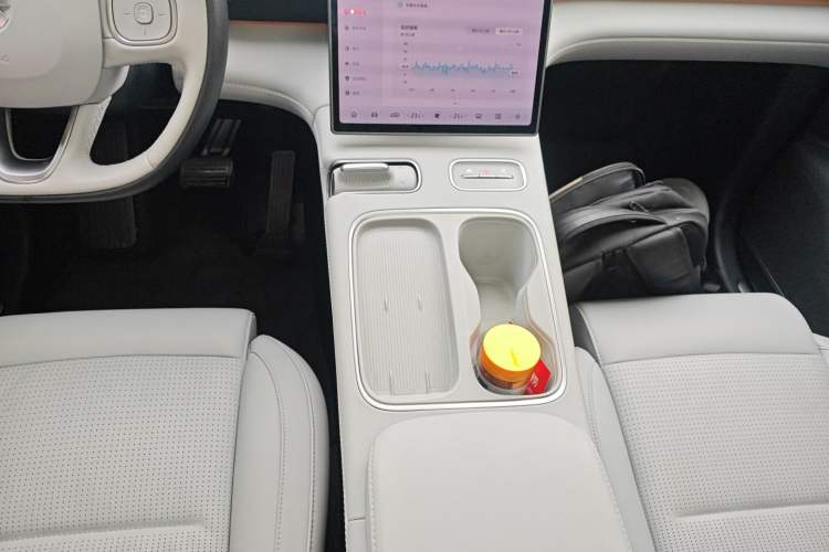 Used Nio ES6 2023 75 kWh
